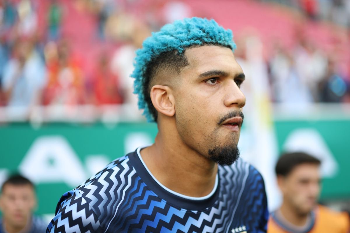 ZAPOPAN, MEXICO - JUNE 26: Ronald Araujo #4 of Uruguay warms up prior to the FIFA World Cup 2026 Group H match between Uruguay and Spain at Guadalajara Stadium on June 26, 2026 in Zapopan, Mexico. (Photo by Ryan Pierse - FIFA/FIFA via Getty Images)