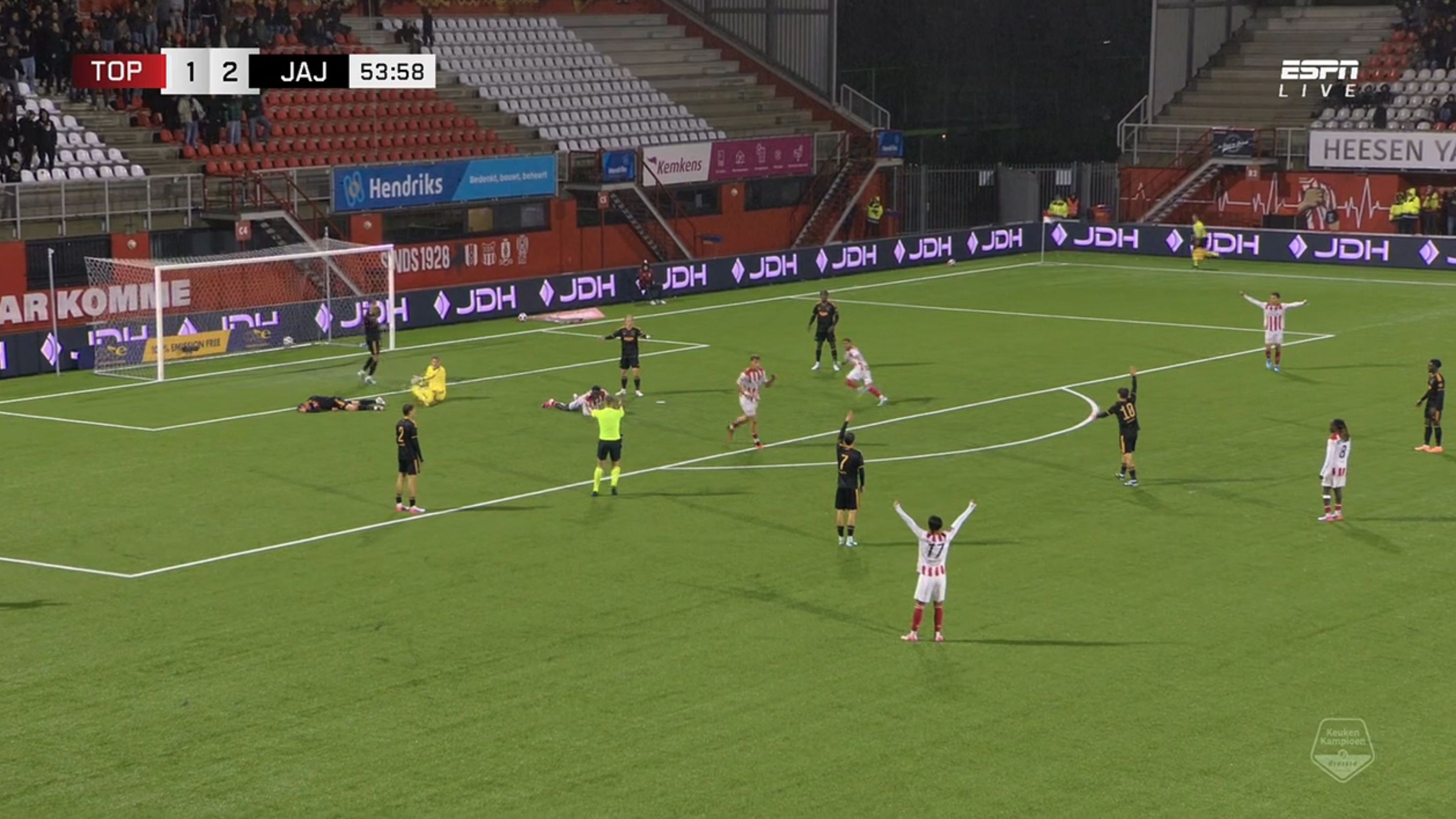 Joeri Heerkens makes another huge mistake straight away at Jong Ajax after a month out