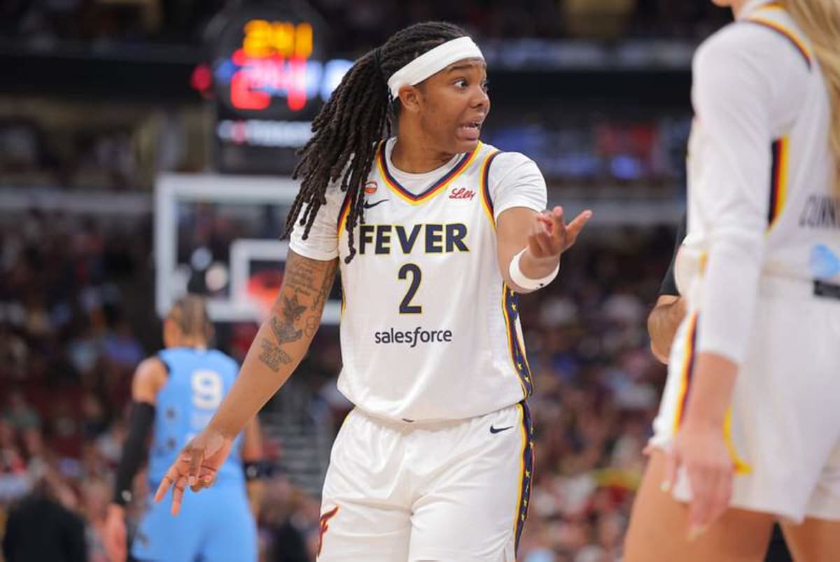 CHICAGO, IL – AUGUST 08: Myisha Hines-Allen 2 of the Indiana Fever reacts during a game against the Chicago Sky on August 8, 2026 at the United Center in Chicago, Illinois. Photo by Melissa Tamez/Icon Sportswire WNBA, Basketball Damen, USA AUG 08 Indiana Fever at Chicago Sky EDITORIAL USE ONLY Icon260808183 ©IMAGO/Icon Sportswire