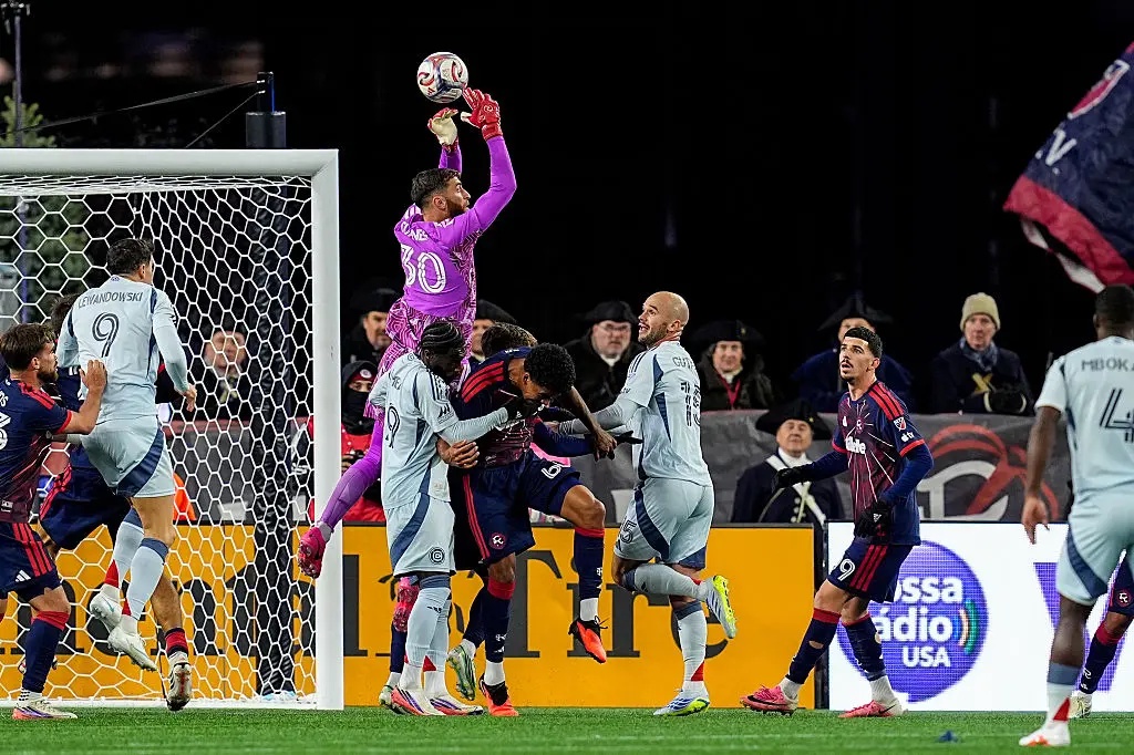turner jumps up for save