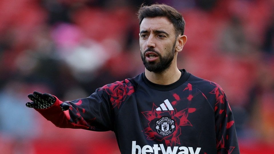 Bruno Fernandes was named on the bench for Manchester United’s match against Bournemouth after criticising Michael Carrick’s tactics. (REUTERS)
