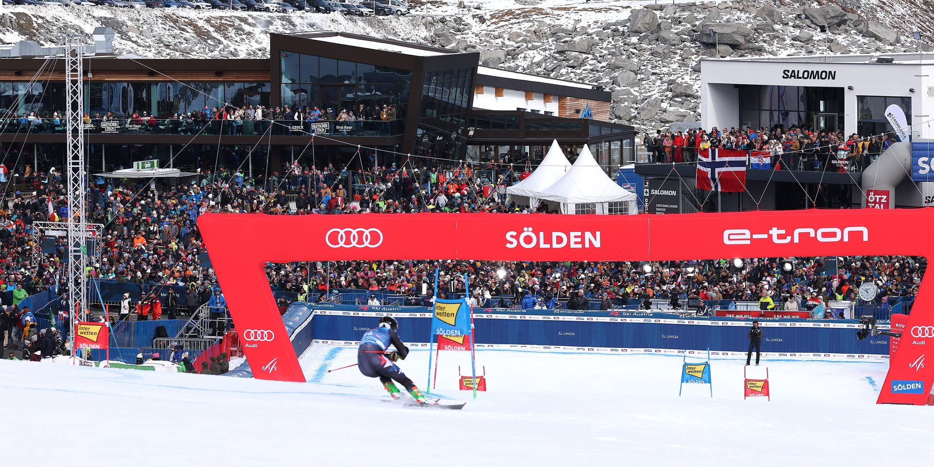Sölden ruft! Am Rettenbachferner fällt der Startschuss für den neuen Ski-Winter – die Jagd auf Hundertstel, Siege und Kristallkugeln beginnt.