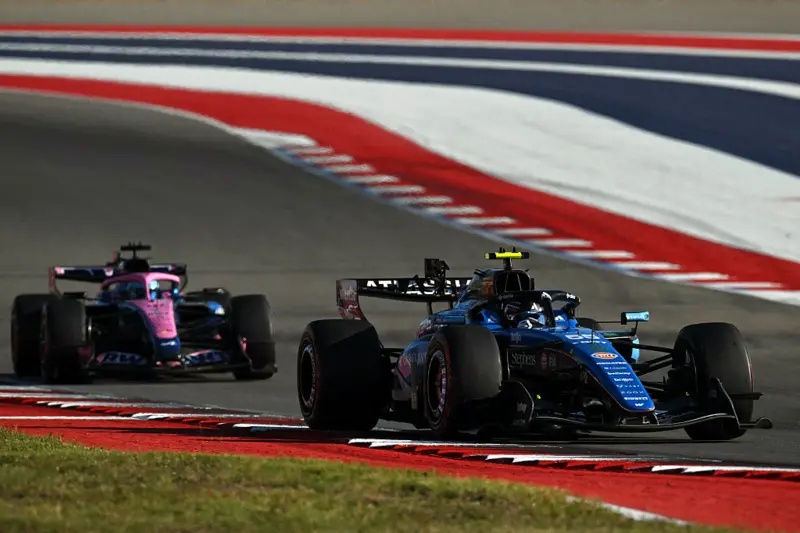 Carlos Sainz ahead of Pierre Gasly on track at Cota