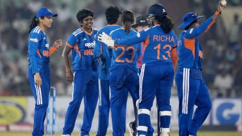 IND-W vs ZIM-W 1st T20I: Deepti Sharma और निकी प्रसाद ने 82 रन की साझेदारी कर भारत को जिम्बाब्वे के खिलाफ 4 विकेट से जीत दिलाई।