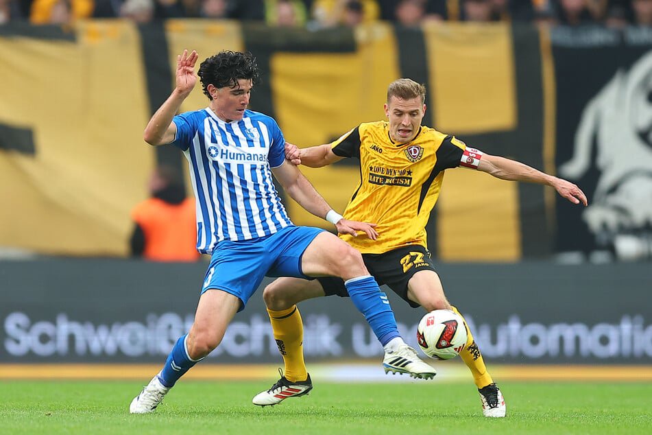 Niklas Hauptmann (r.) ackerte gegen den FCM wie immer unermüdlich - und übernahm früh beim Elfmeter die Verantwortung. Ein echter Leader!