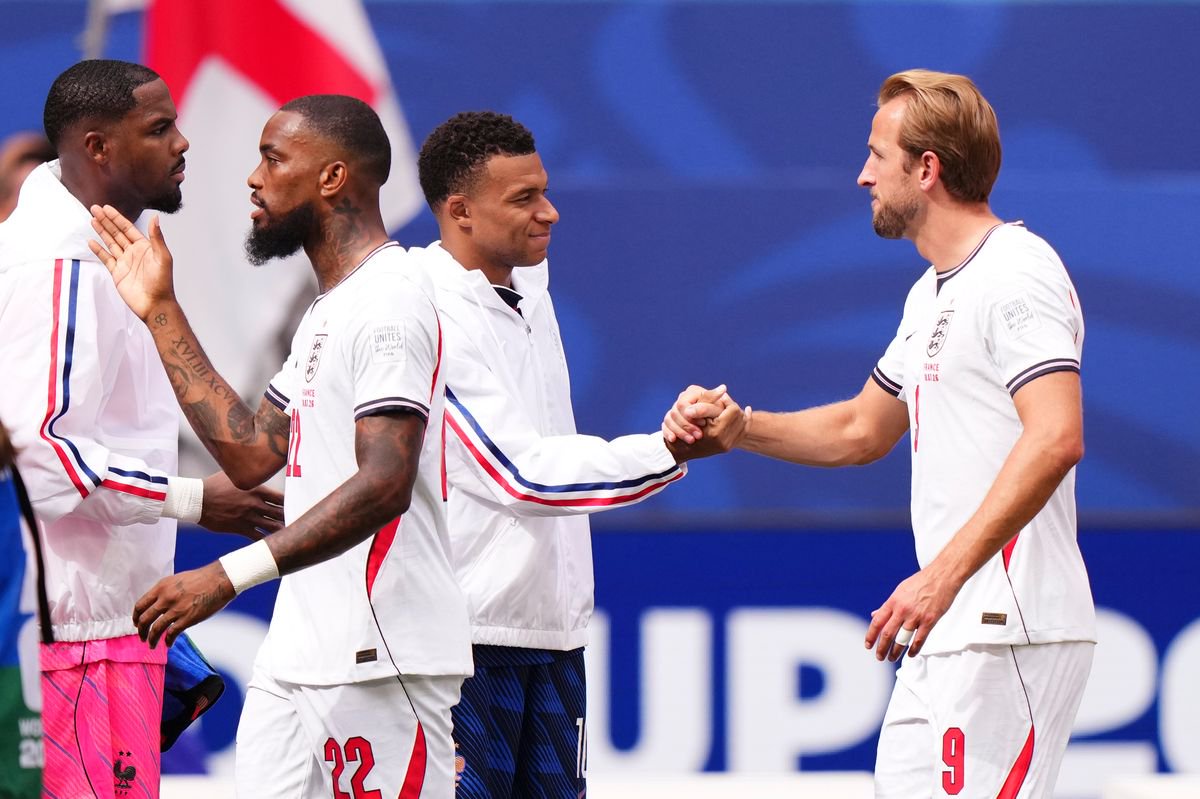 Harry Kane of England shakes hands with Kylian Mbappe of France during the FIFA World Cup 2026 Bronze Medal Match match between France and England at Miami Stadium on July 18, 2026 in Miami Gardens, United States. 