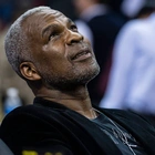 Ex-Knicks star Charles Oakley continuing MSG holdout amid beef with owner James Dolan