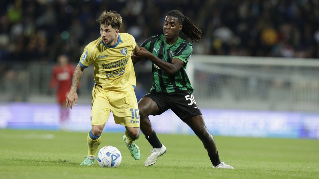 Antonio Raimondo's Hattrick Leads Frosinone to Victory