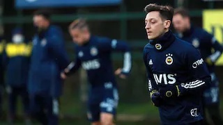 Mesut Ozil and Fenerbahce agree to divorce with two years left on contract