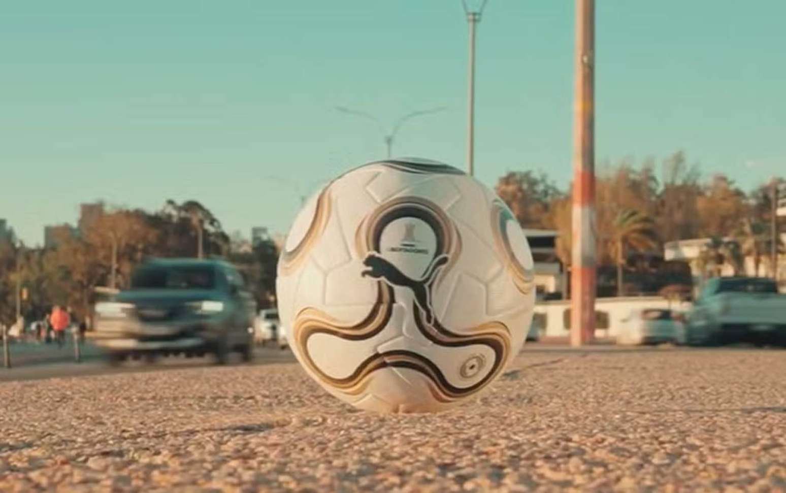 Bola da final da Libertadores entre Palmeiras x Estudiantes –