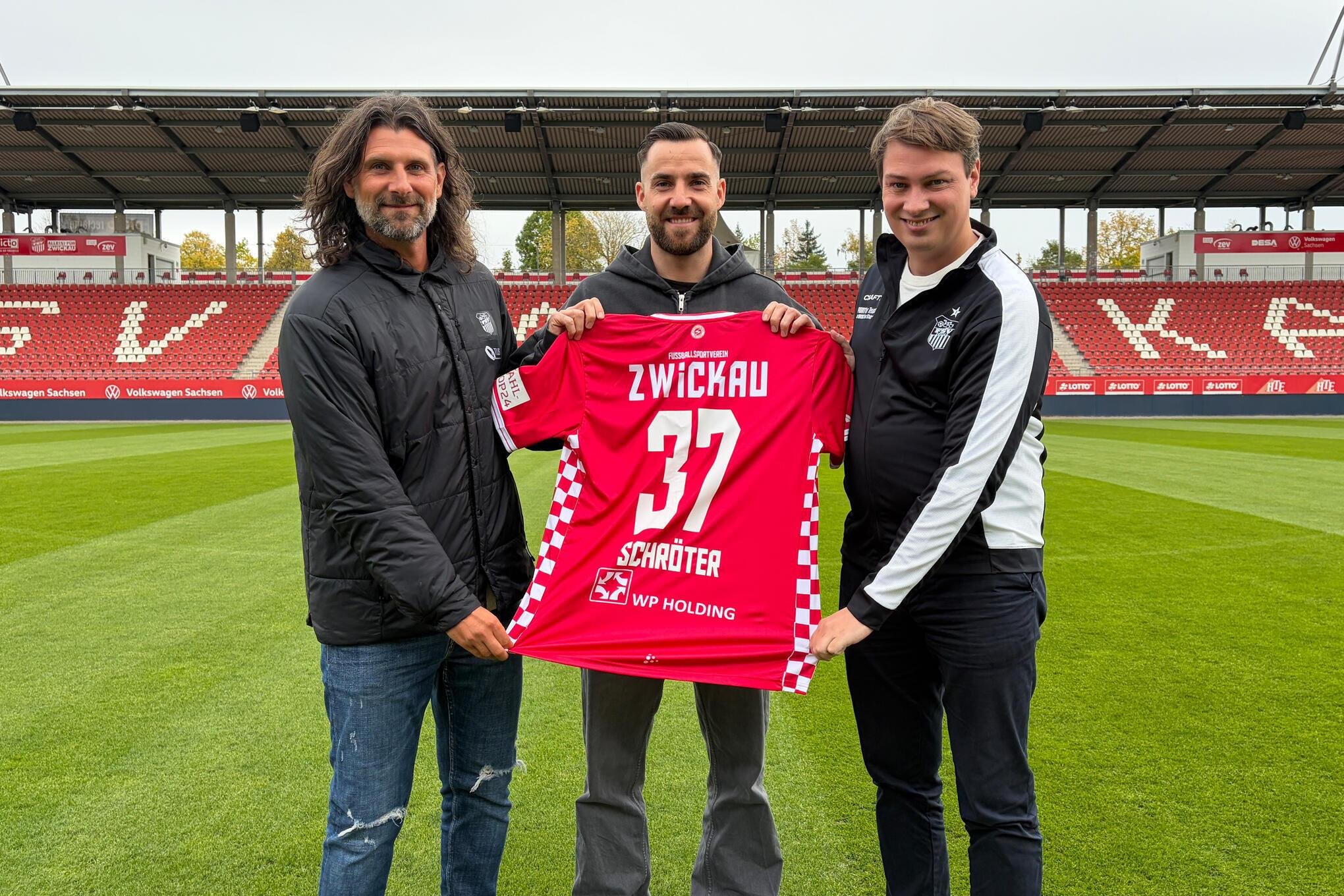 „Die Geschichte wird weitergeschrieben!“ - Dieser Spieler kehrt zum FSV Zwickau zurück - Rückkehr mit großer Vorfreude: Ein bekanntes Gesicht ist wieder da.