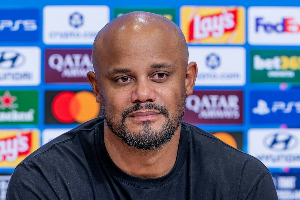 Vincent Kompany nach dem 2:2 gegen den FC Arsenal: Auf der Pressekonferenz sprach der Bayern-Trainer offen darüber, trotz seiner Virusinfektion nicht auf die Warnsignale seines Körpers gehört zu haben.