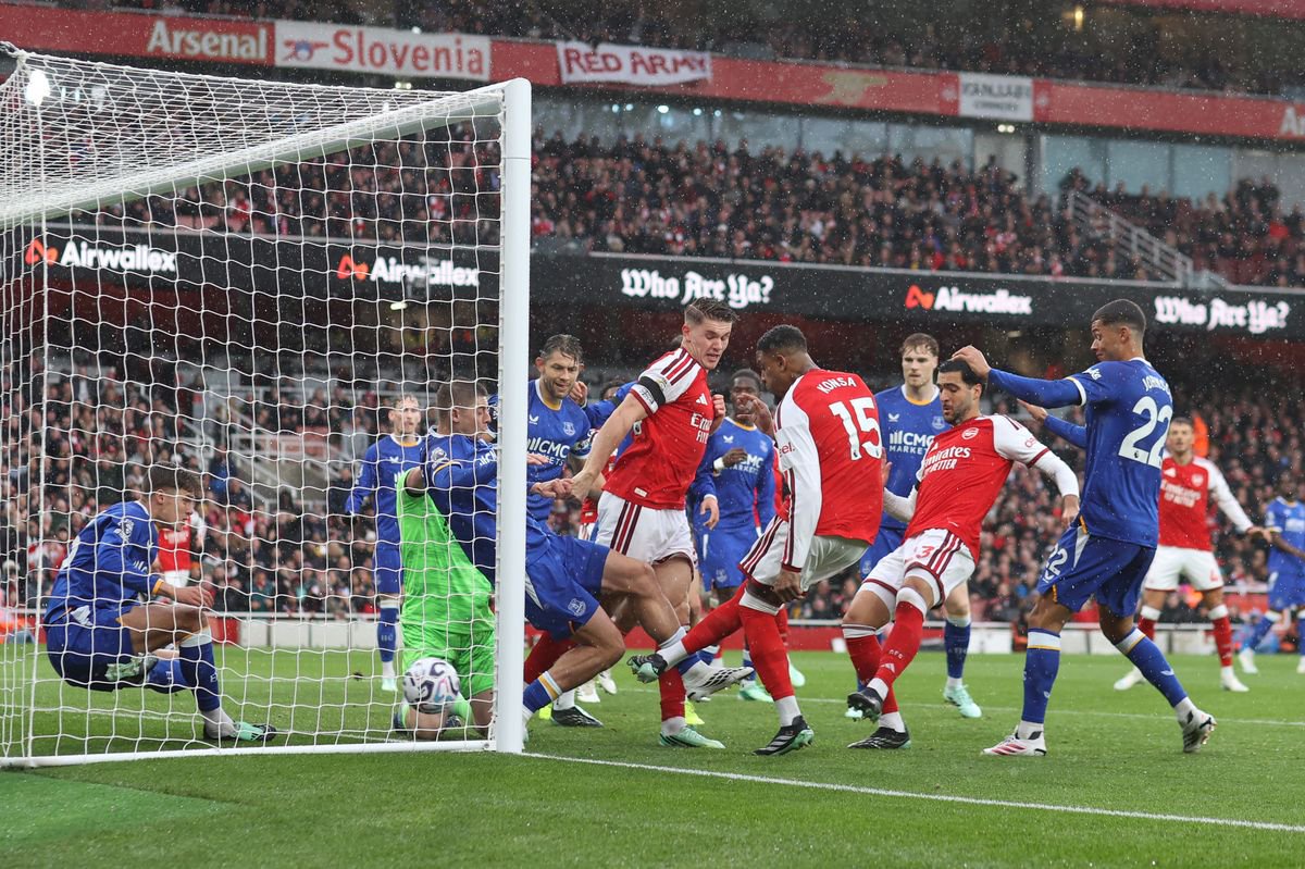LONDON, ENGLAND - OCTOBER 24: Ezri Konsa of Arsenal scoring the opening goa during the Premier League 2026/27 match between Arsenal FC and Everton at Emirates Stadium on October 24, 2026 in London, United Kingdom. (Photo by Mark Leech/Offside/Offside via Getty Images)