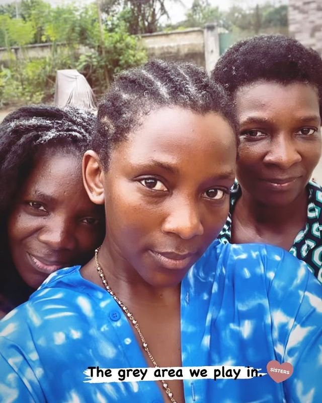 See Rare photo Actress Genevieve Nnaji and her two sisters.