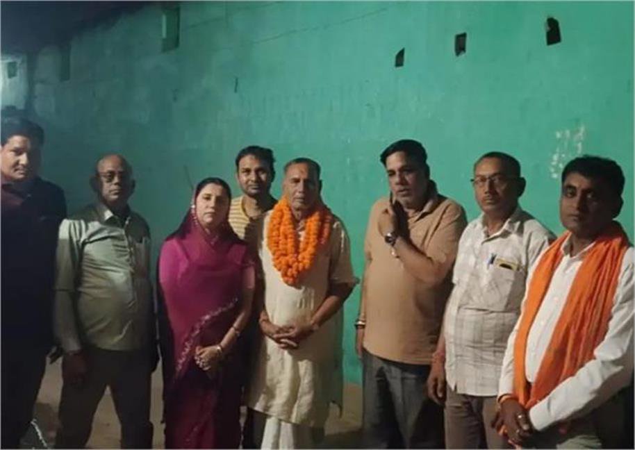 rajya sabha mp resigns bjp workers celebrate at his home