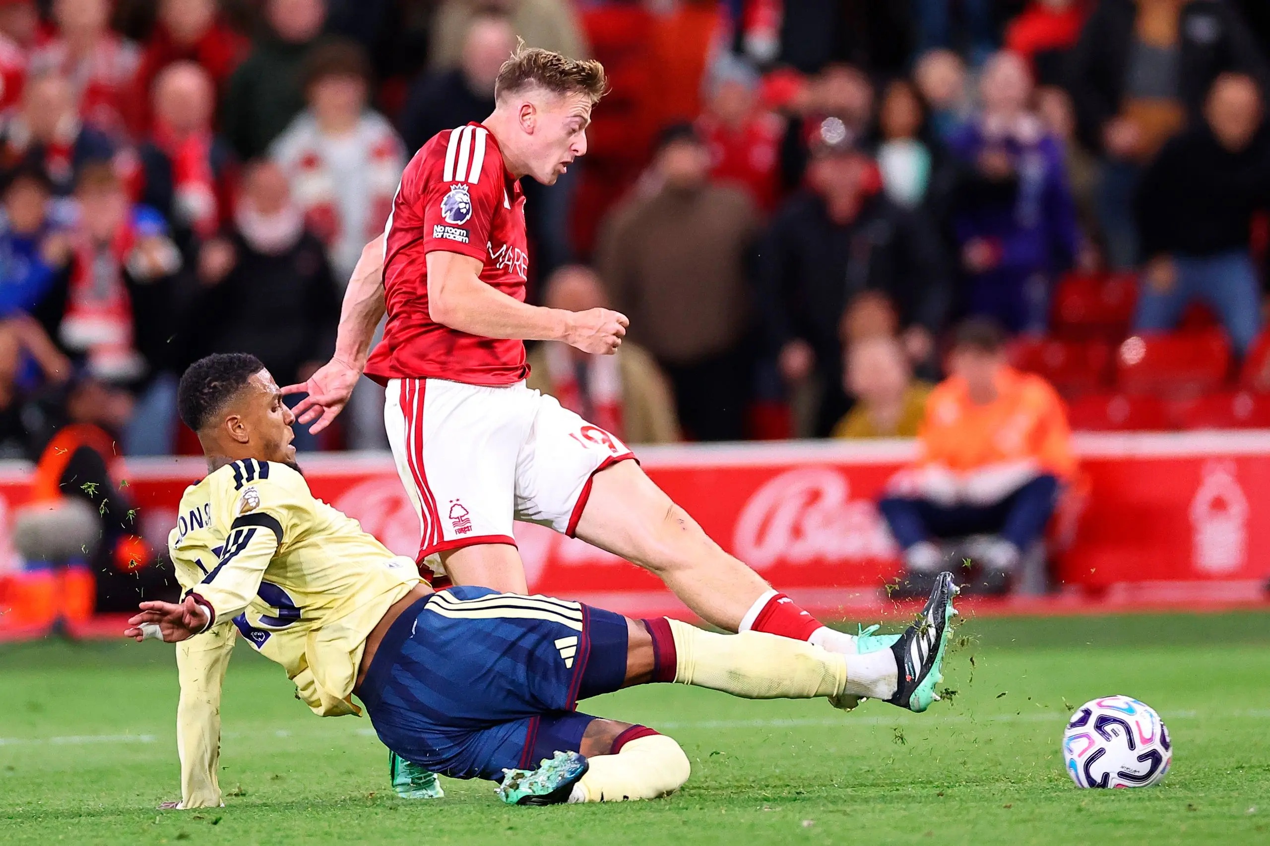 Liam Delap spurning a chance.