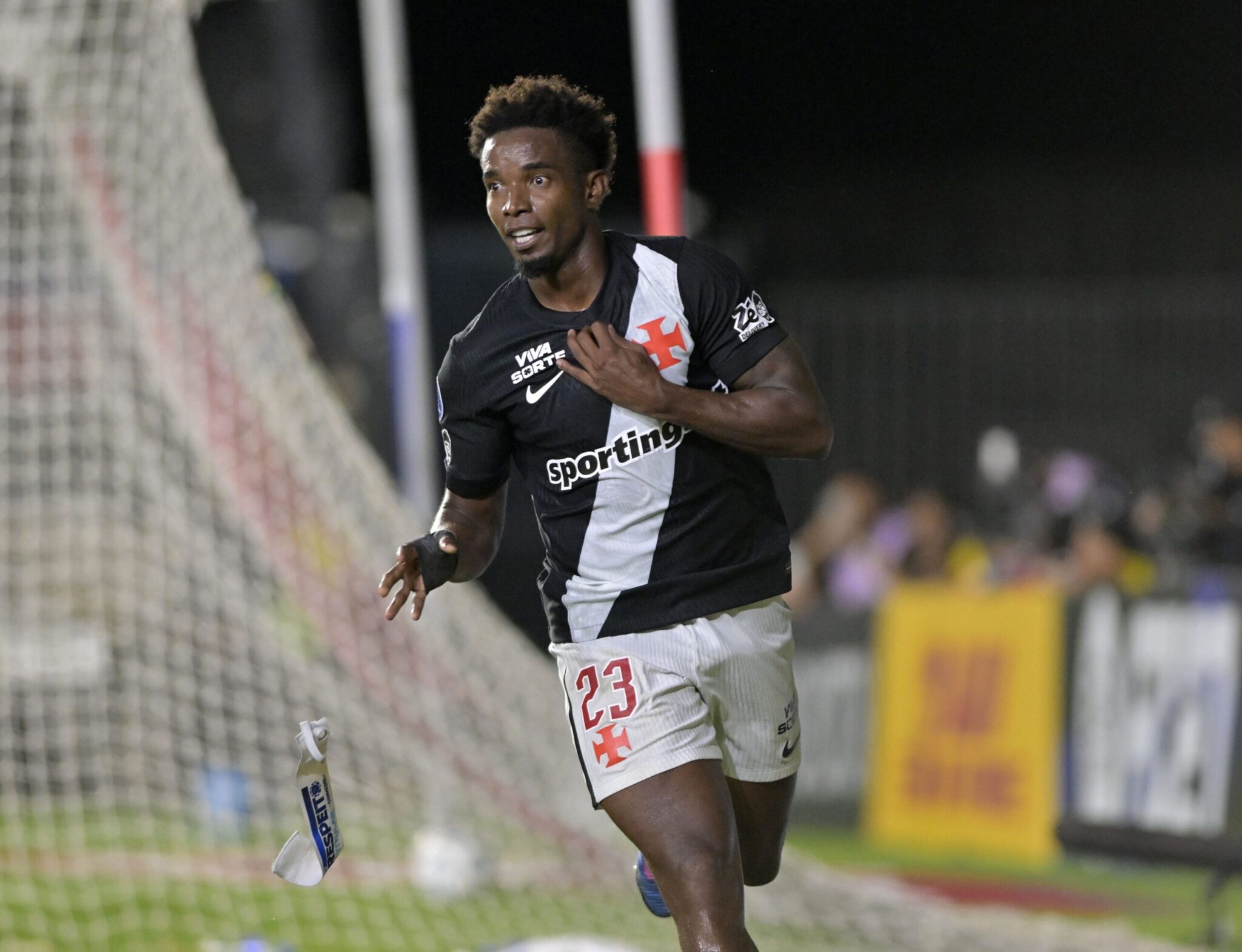 Thiago Mendes e Paredes: Conflito de Caminhos em Vasco x Boca