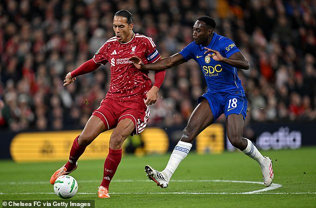 Danny Welbeck struggled to get into the game after being given the chance to lead the line