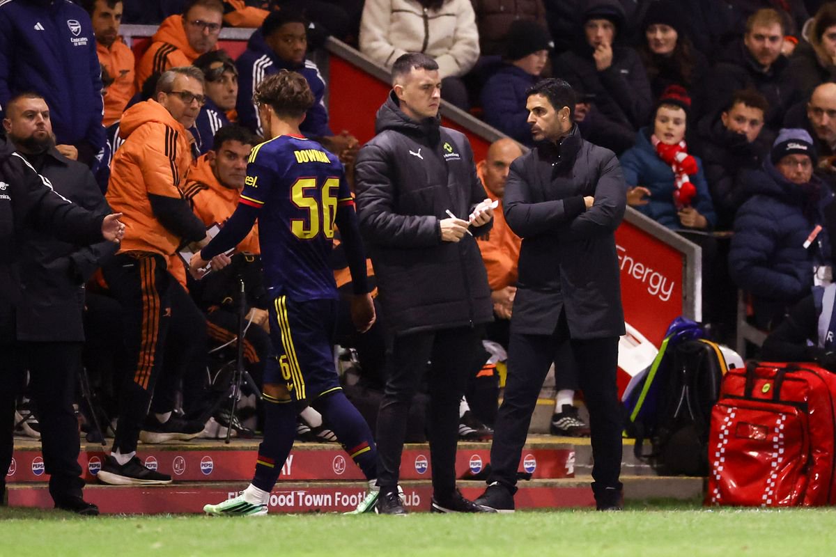 Max Dowman of Arsenal walks past an onlooking Arsenal manager Mikel Arteta after receiving a red card during the Carabao Cup Fourth Round match between Fleetwood Town and Arsenal at Highbury Stadium on October 27, 2026 in Fleetwood, England