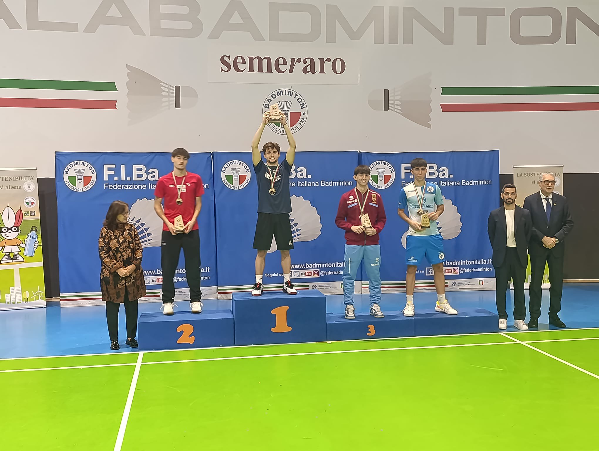Davide Izzo wins historic junior triplete at Italian championships