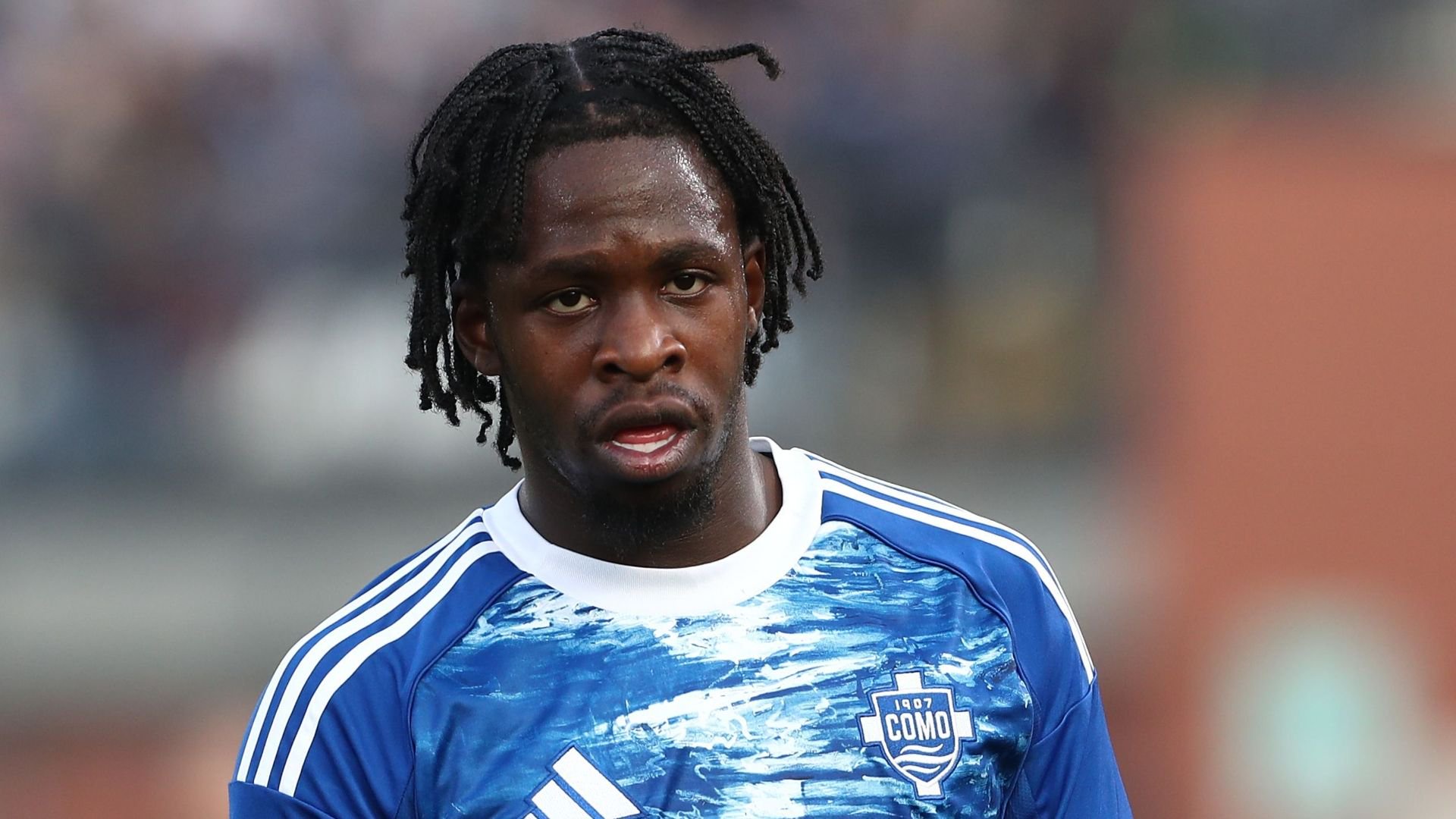 On in the 58th minute, off in the 78th: what happened to Como’s Addai?