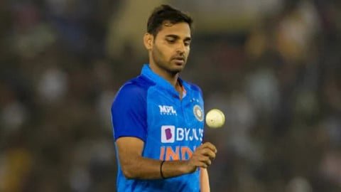 Bhuvneshwar Kumar को वेस्टइंडीज के खिलाफ पांचवें T20I के लिए भारतीय टीम में शामिल किया गया है, लेकिन बेंगलुरु में बारिश की संभावना भी जताई जा रही है