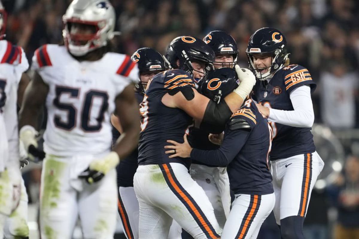 Cairo Santos kicked a 58-yard game-winning field goal to seal victory for the Bears