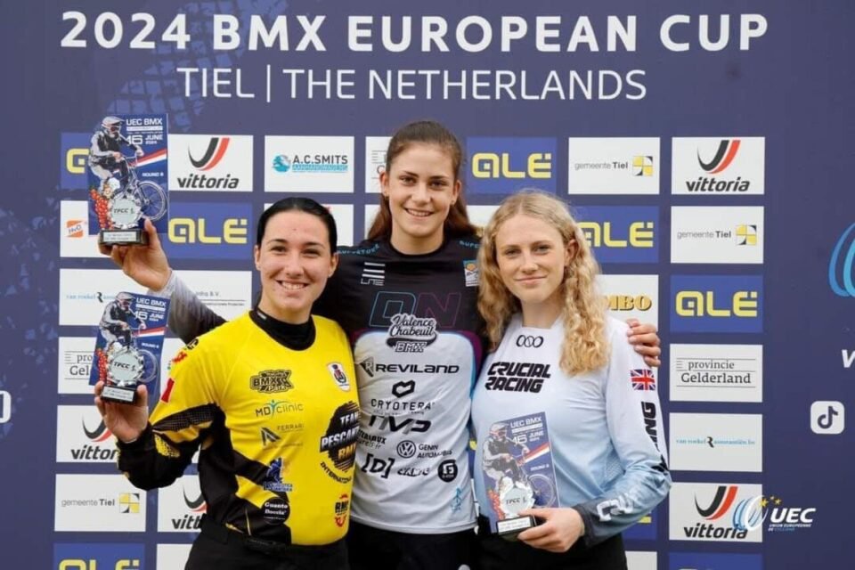 Louise Pottier sur la plus haute marche du podium en coupe d'Europe.