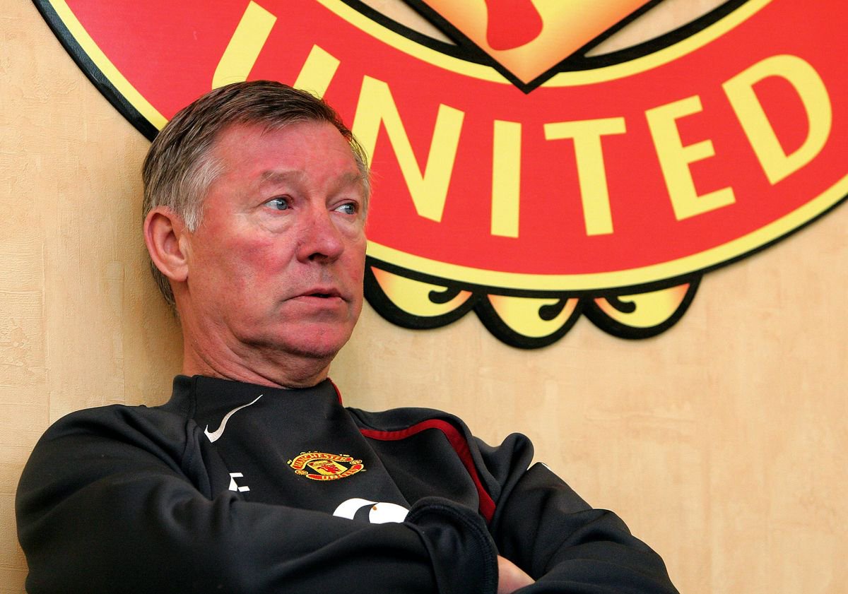MANCHESTER, ENGLAND - DECEMBER 23:  Sir Alex Ferguson of Manchester United speaks at a press conference ahead of Manchester United's match with Bolton Wanderers on December 23, 2004 at Carrington Training Ground in Manchester, England. (Photo by John Peters/Manchester United via Getty Images)