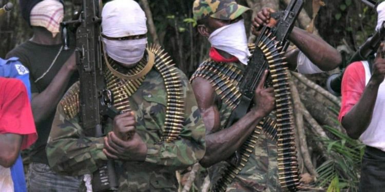 UPDATED: Gunmen kill 3 policemen, injure 2, burn patrol vehicle in Anambra