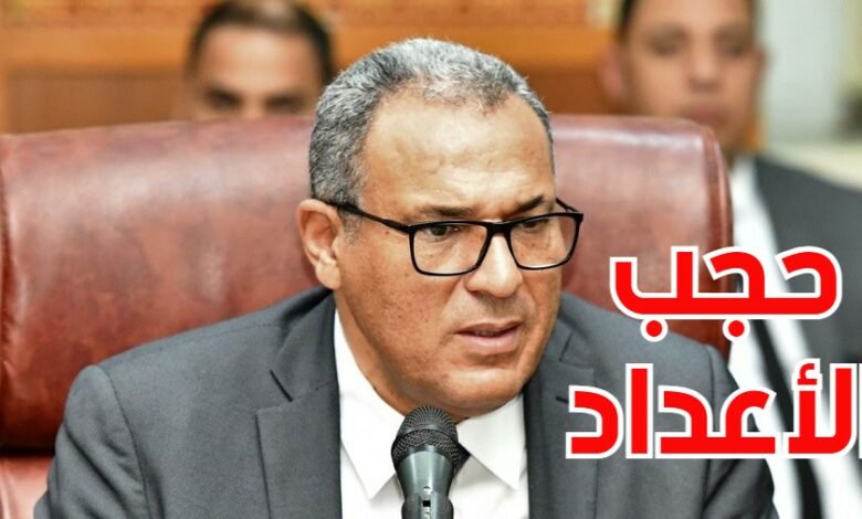 على المعلمين تسليم الأعداد