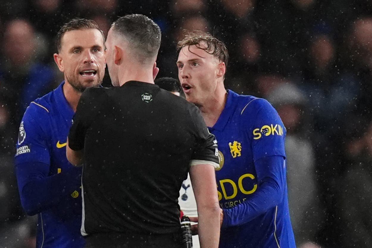 Cole Palmer appeals his red card against Tottenham
