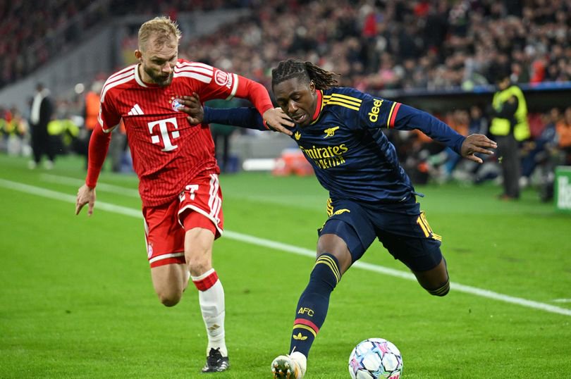 Eberechi Eze battles for the ball