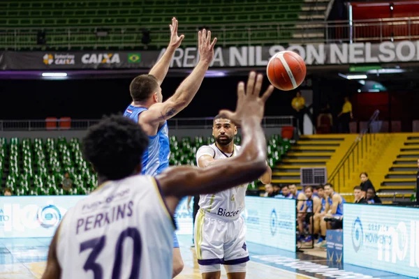 Basquete: no duelo de eliminados, Leones vence San Jose na Sul-Americana - destaque galeria
