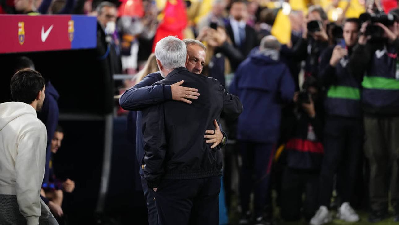 José Mourinho (vorn) gewann den Clásico mit Real Madrid gegen Hansi Flicks Barca