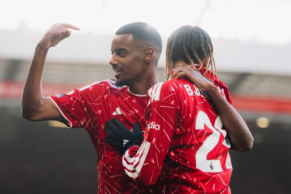 Liverpool forwards Alexander Isak and Bradley Barcola.
