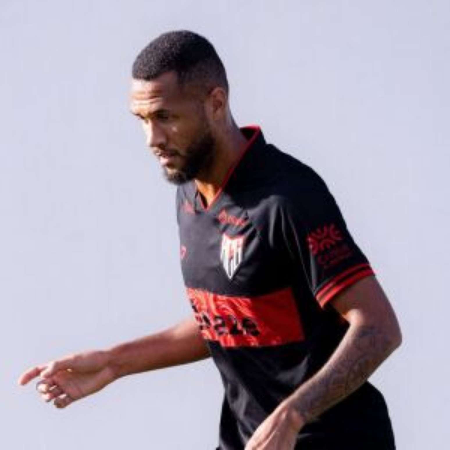 Atlético Goianiense precisa vencer para se manter no G-6.