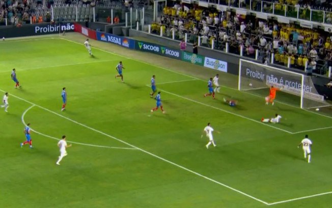 Neymar joga a bola em cima de Nestor. Levaria amarelo em seguida