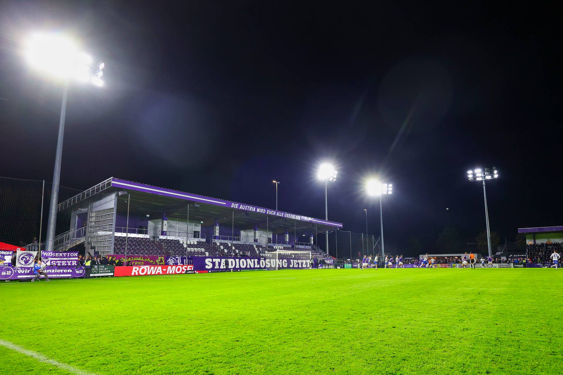 Die Fans von Austria Salzburg fordern eine Stadion-Lösung.