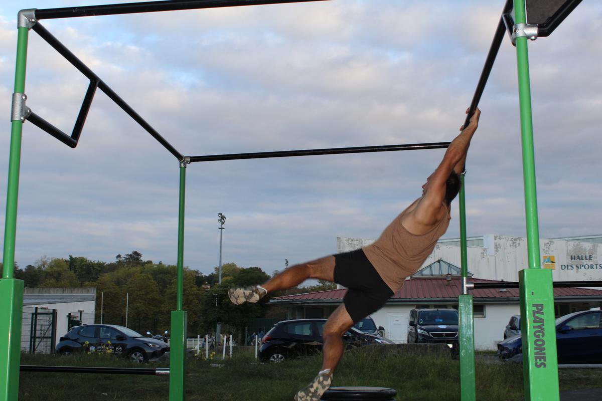 Depuis août dernier, les traceurs de la Côte basque peuvent se rejoindre sur le parkour park de Bayonne, situé dans le quartier de la Floride.