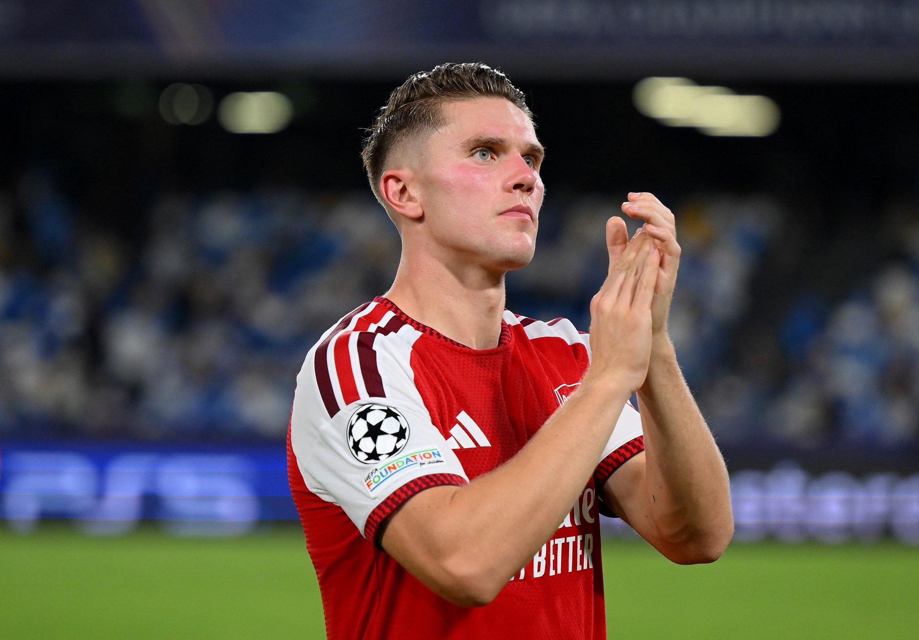 Viktor Gyokeres applauds supporters in Arsenal's win over Napoli