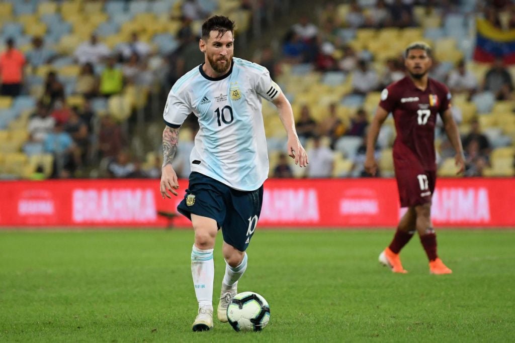 2021 : Le Ballon d'Or va à Messi (pour la 7ᵉ fois)