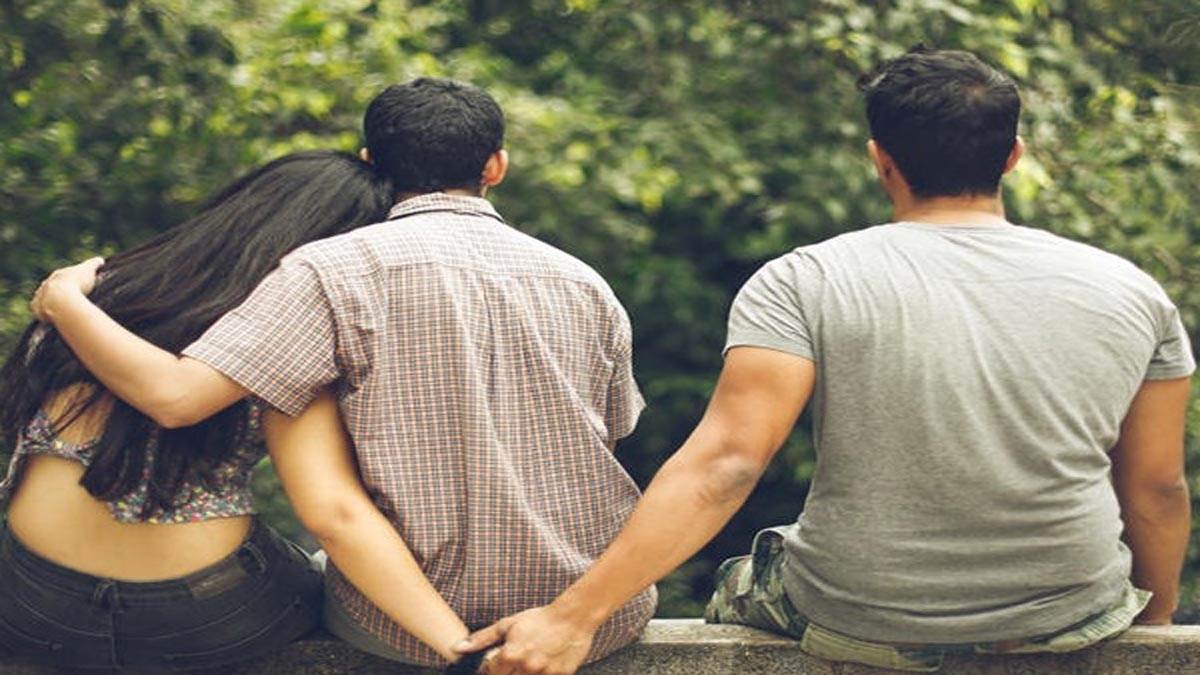 हनीमून ट्रिप पर जा रहा था न्‍यू मैरिड कपल, ट्रेन से गायब हो गई पत्‍नी, स्‍टेशन में CCTV देखा पति हैरान