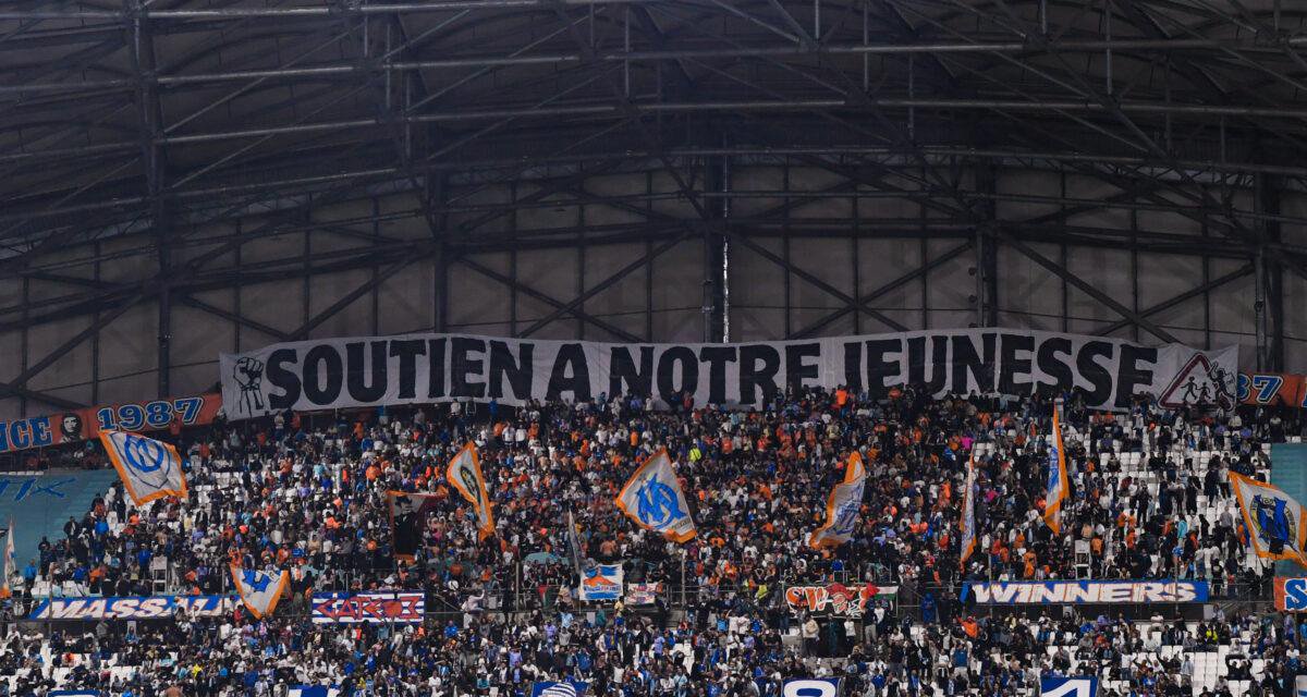 OM - Olympiakos : les supporters marseillais affichent leur soutien aux lycéens