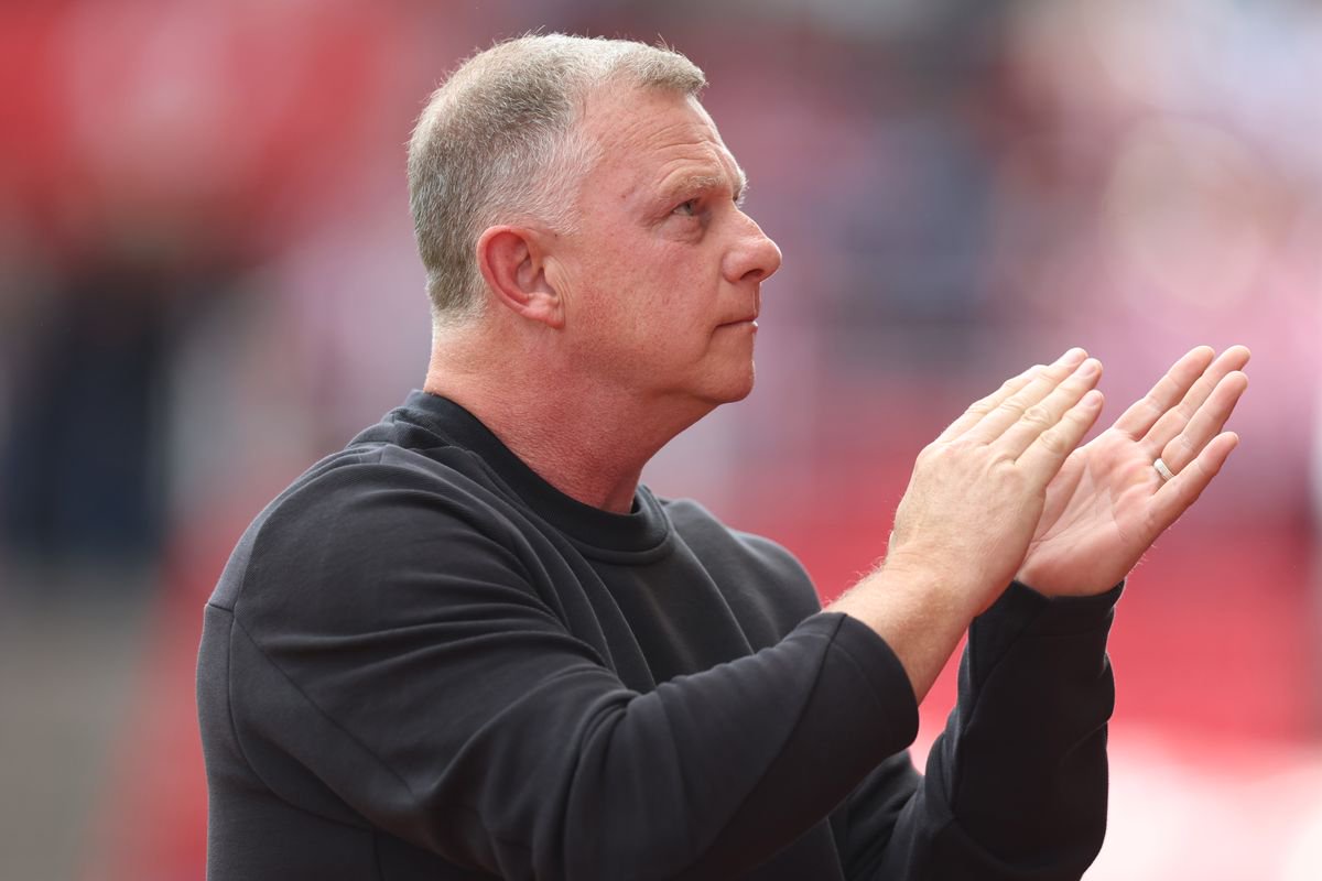 Mark Robins, manager of Stoke City, during the Sky Bet Championship 2026/27 match between Stoke City and Charlton Athletic