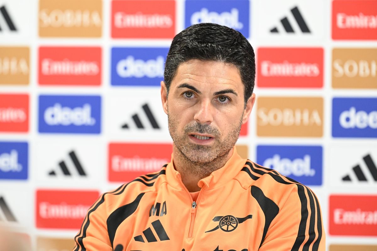 Mikel Arteta speaks to the media
