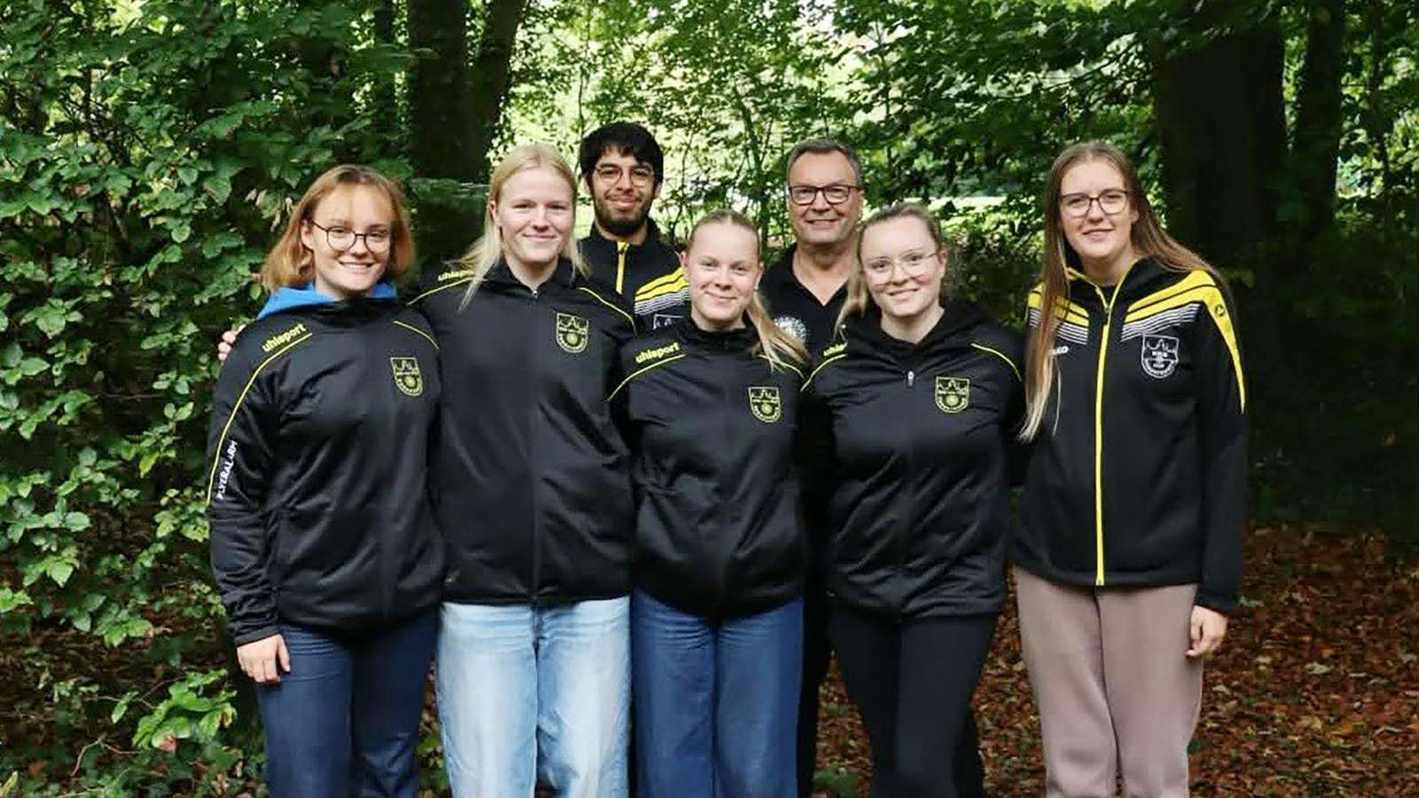 Leute im Wald