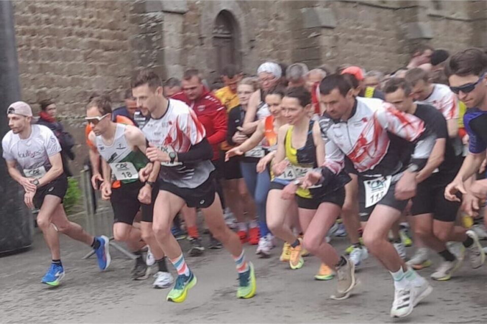 COURSE A PIED Mantilly, course des Poiriers en fleurs