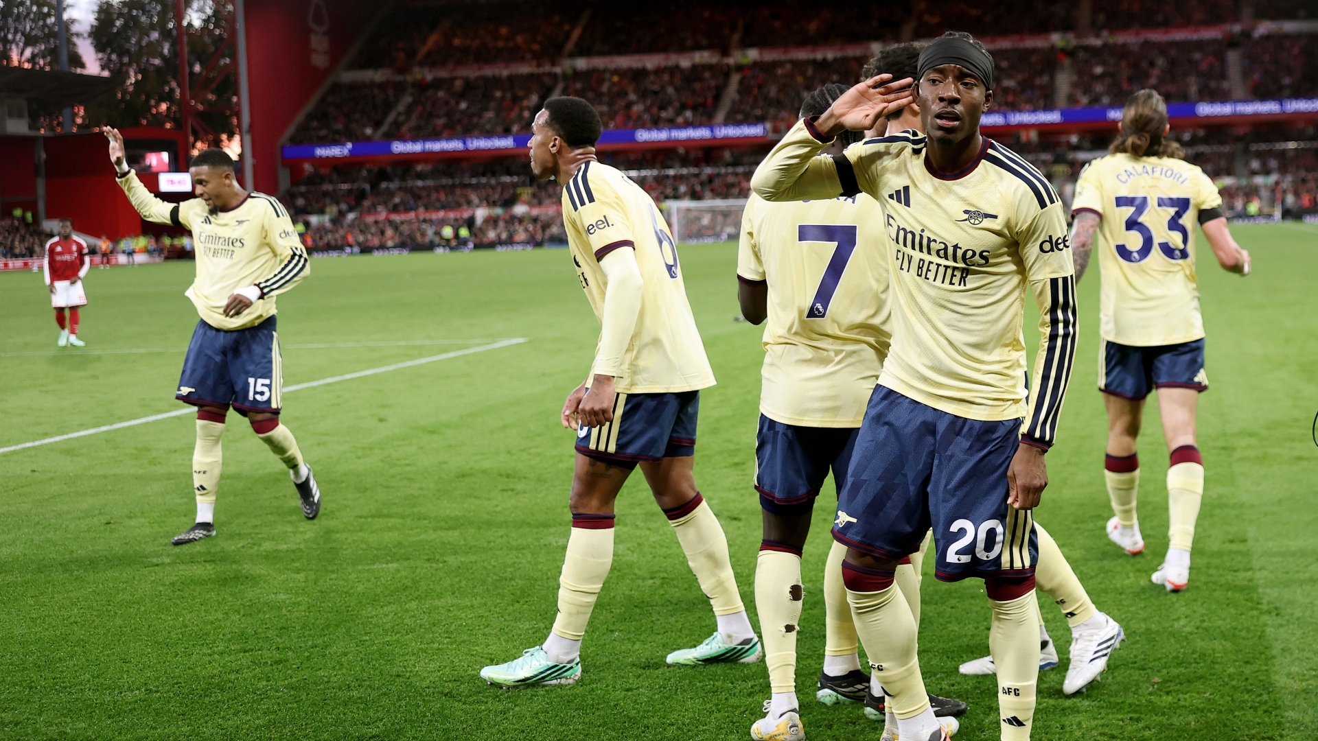 Arsenal ‘lack stardust’ but are still Premier League title favourites, says Carragher