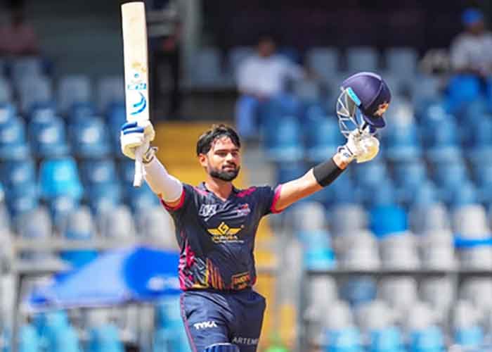 Suved Parkar Cricketer